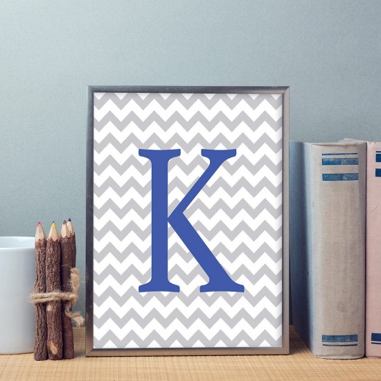 K Harfi - Gri zigzag zemin